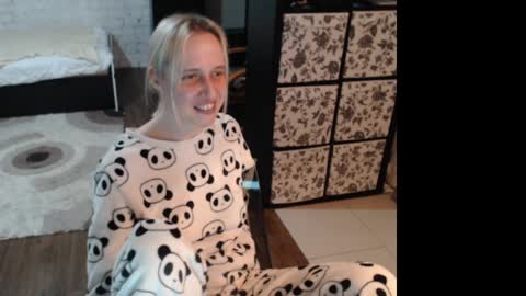 Sasha online show from March 28, 6:31 pm