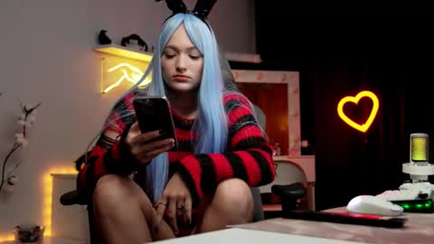 YOUR OWNER online show from November 12, 5:37 pm