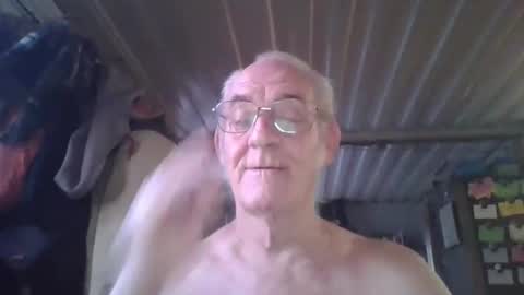 Chuck online show from April 11, 1:04 pm