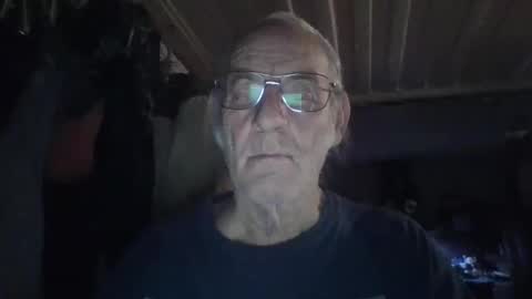 Chuck online show from April 8, 9:23 am