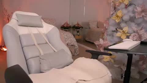 Samantha online show from December 18, 5:04 am