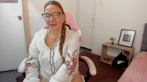 ms_samanta online show from May 7, 11:28 am