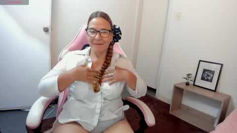 ms_samanta online show from May 31, 11:20 am