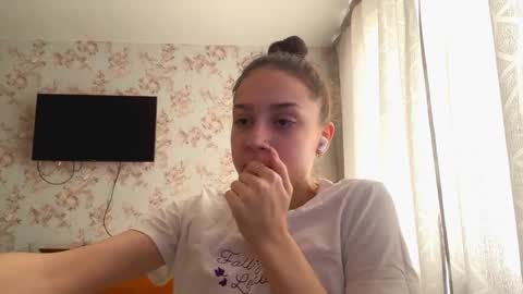 Tia online show from February 22, 7:12 am