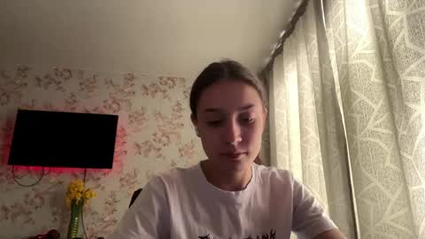 Tia online show from April 7, 6:15 am