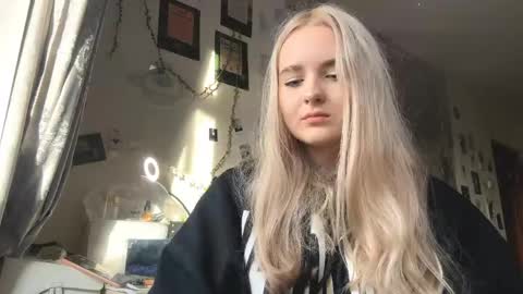 Alice online show from May 2, 3:29 pm