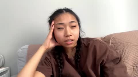 Mia online show from March 11, 3:42 am