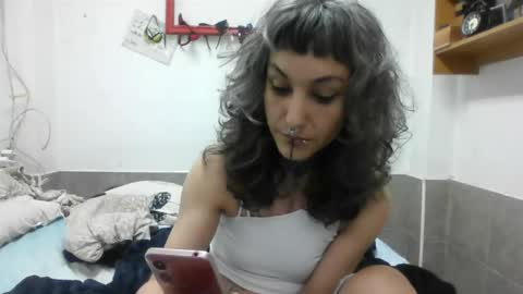 mulderandvalkyrie online show from October 21, 6:40 am