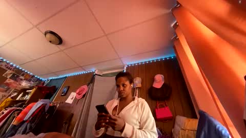 mumnxdor online show from March 17, 3:39 pm