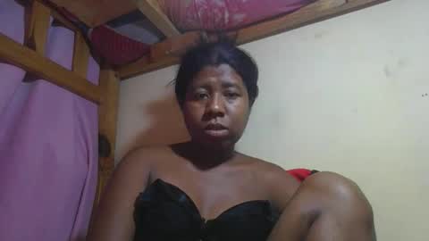 murielleee online show from March 23, 8:30 am