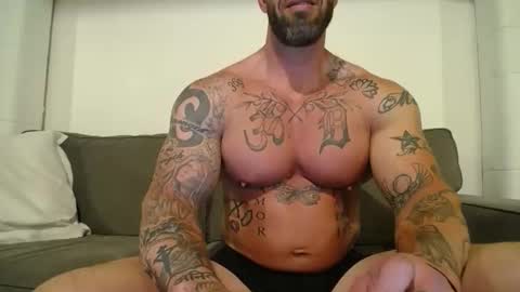 muscle761004 online show from May 25, 1:55 am