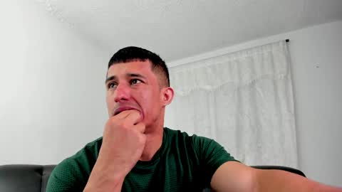 Muscle Man online show from May 28, 2:37 pm