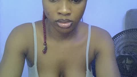 muscle_queen0 online show from March 4, 9:34 pm