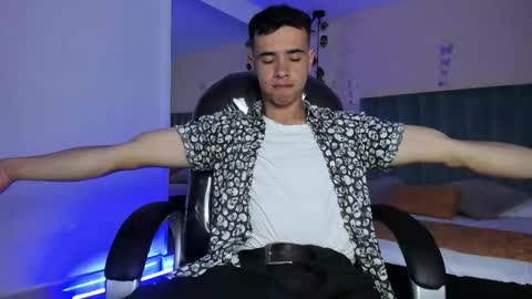 muscle scott online show from March 5, 1:53 pm