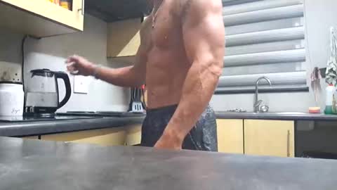 muscledaddy69s online show from February 2, 1:03 am