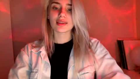 musescorner online show from April 16, 9:39 pm