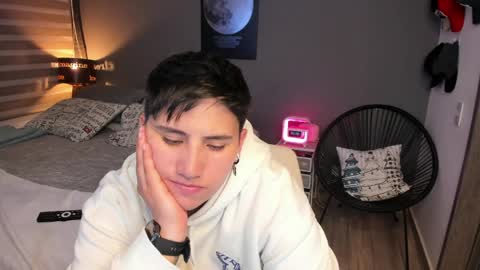 VALENTINA Luna  online show from April 8, 3:20 am