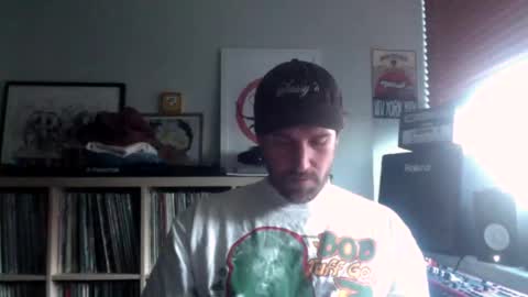 Snapshot of mustacheridesforall chatting on October 17, 8:35 pm Perfectly Average online show from October 17, 8:35 pm