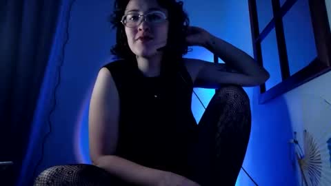 Mx. Anouk Divine online show from December 23, 4:40 am