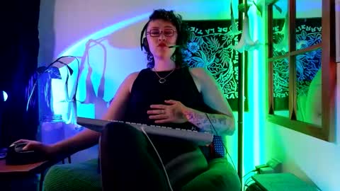 Mx. Anouk Divine online show from June 9, 2:22 am