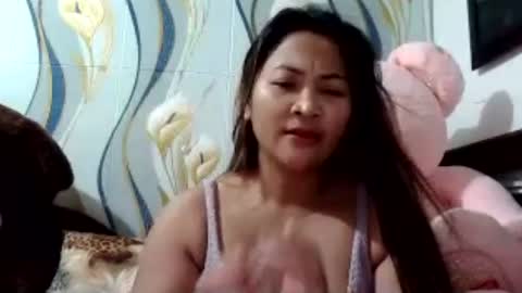 mia online show from July 25, 11:52 am