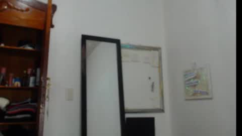     sara      i know you love me xoxox     online show from March 17, 5:45 am