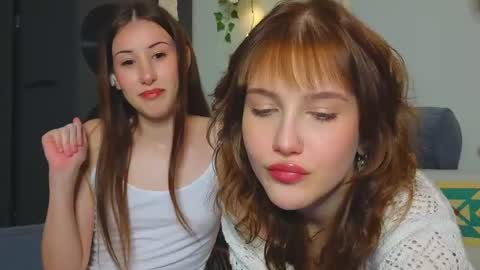 Snapshot of my_parisss chatting on January 23, 4:04 pm PARIS online show from January 23, 4:04 pm
