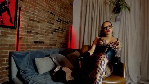 Lola online show from February 7, 10:24 pm