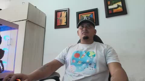 myke_andrade online show from January 15, 3:43 pm