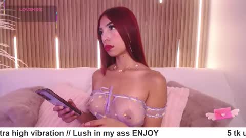 Snapshot of myladreams_ chatting on September 17, 3:21 am Myla  online show from September 17, 3:21 am