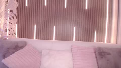 Snapshot of myladreams_ chatting on September 21, 4:38 am Myla  online show from September 21, 4:38 am