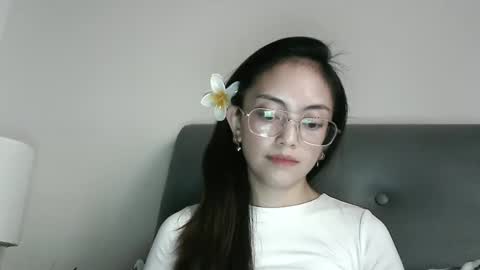 Lucie  online show from December 29, 7:50 am