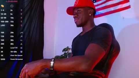 Snapshot of mylowallacee chatting on October 15, 7:37 pm Mylo Wallace online show from October 15, 7:37 pm
