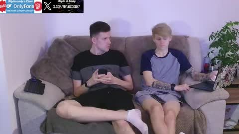 Snapshot of myloxcody chatting on September 30, 5:01 pm Mylo Cody online show from September 30, 5:01 pm