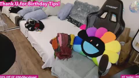 mymaryangel online show from April 26, 4:21 am