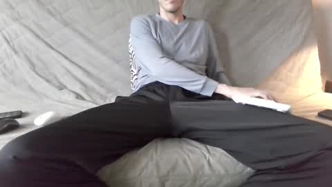 Felt like showing off online show from November 18, 4:43 pm