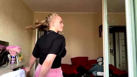 Ele online show from April 1, 7:20 am