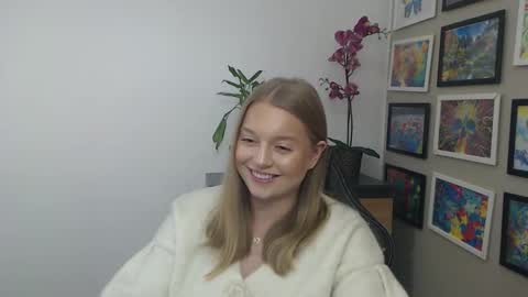 Erica online show from February 26, 1:36 pm