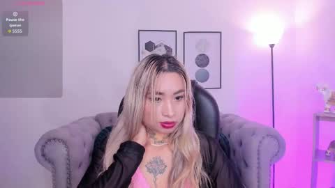 mystic_nova_ online show from March 6, 11:53 am