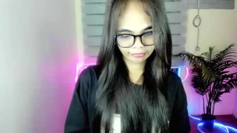 Krestine online show from December 1, 2:15 pm