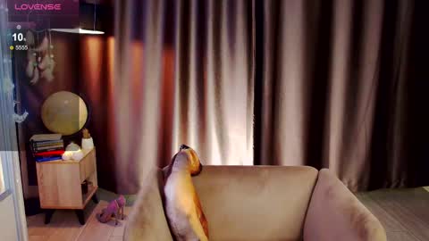 Angeline online show from April 3, 7:10 pm