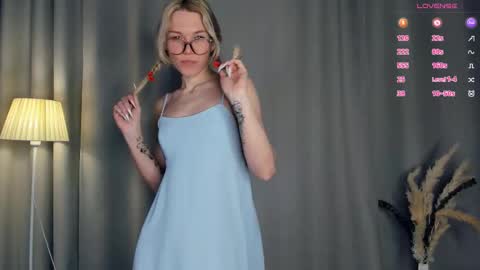 Olivia or just olive online show from January 12, 7:54 pm