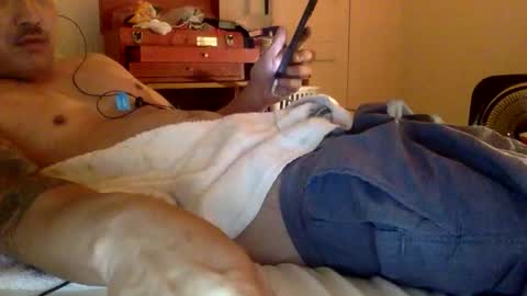 str8 dom alphaAsian Daddy type. sorry not bi or  curious but i dont judgediscrimenate. online show from November 11, 3:47 pm