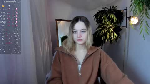 Eva  online show from February 13, 3:39 am