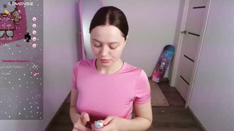 Eva  online show from October 7, 4:30 am