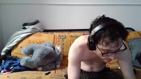 a Ordinary Boy online show from March 2, 3:00 am