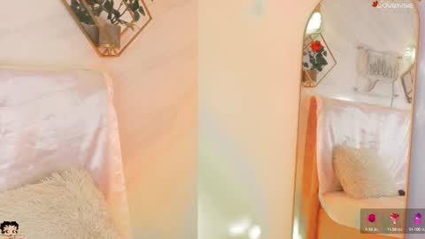 naamah_b online show from September 18, 2:54 pm