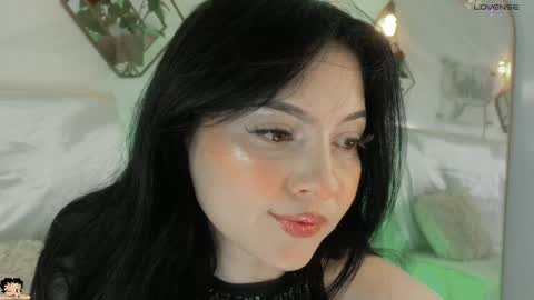 naamah_b online show from September 16, 2:42 pm