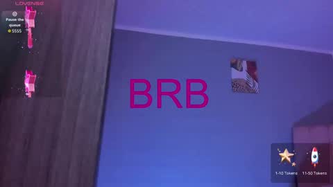 Snapshot of naath_ chatting on October 25, 10:54 pm anny online show from October 25, 10:54 pm