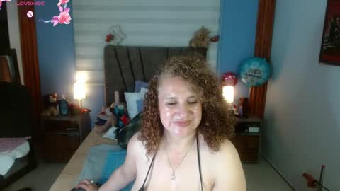 nadia_84 online show from April 13, 1:04 pm